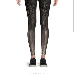 Beyond yoga drip dot high waisted legging